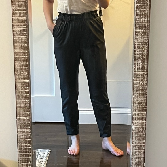Abercrombie Vegan Faux Leather Pull On Taper Pants - Picture 7 of 8